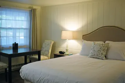 Photo 4 - Sandwich Inn and Suites