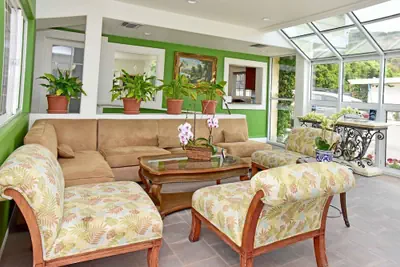 Photo 3 - Malibu Country Inn