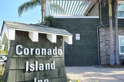 Photo 2 - Coronado Island Inn