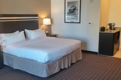 Photo 3 - Holiday Inn Express & Suites Golden - Denver Area by IHG