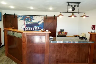 Photo 4 - West Plains Motel