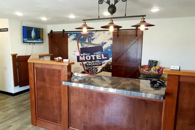 Photo 3 - West Plains Motel