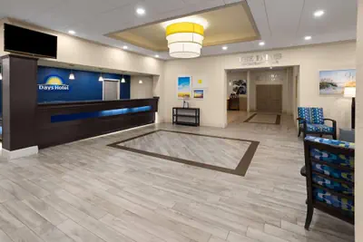 Photo 5 - Days Hotel by Wyndham Toms River Jersey Shore