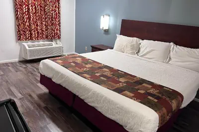 Photo 4 - Smith Motel