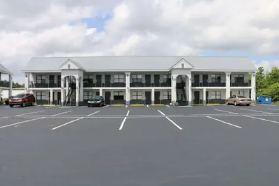 Photo 2 - Travelodge by Wyndham Calhoun South I-75