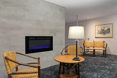 Photo 4 - Days Inn and Suites by Wyndham Downtown Missoula-University
