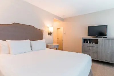 Photo 2 - Normandy Inn