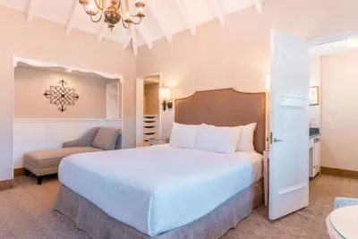 Photo 5 - Normandy Inn