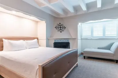 Photo 4 - Normandy Inn