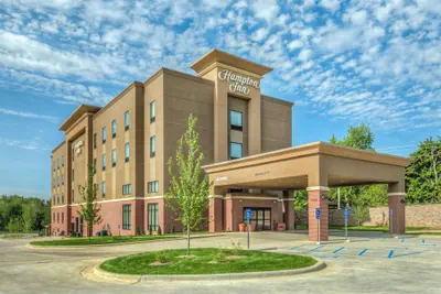 Photo 2 - Hampton Inn Poplar Bluff