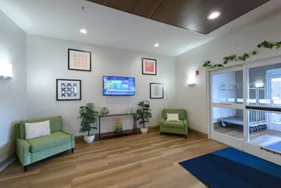 Photo 3 - Holiday Inn Express & Suites Jamestown by IHG
