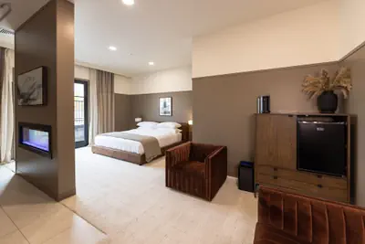 Photo 4 - The Atlee Suites
