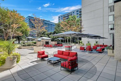 Photo 4 - Bright Comfort in DC Apts
