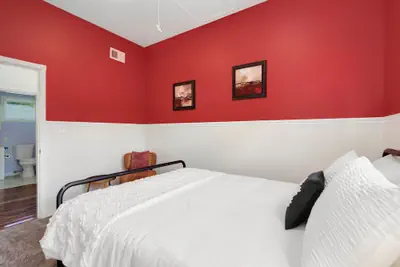 Photo 5 - The Magnolia House in Old Town - Private Hot Tub