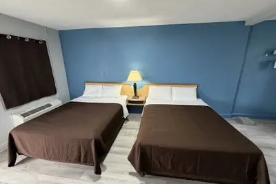 Photo 4 - Budget Inn