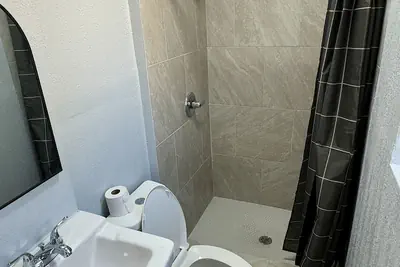 Photo 5 - Budget Inn