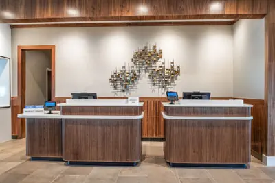Photo 2 - Courtyard by Marriott Modesto North