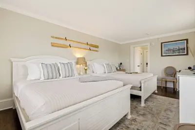 Photo 4 - Tranquil House Inn
