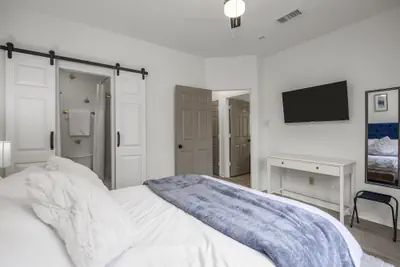 Photo 4 - Foundry Place | Houston