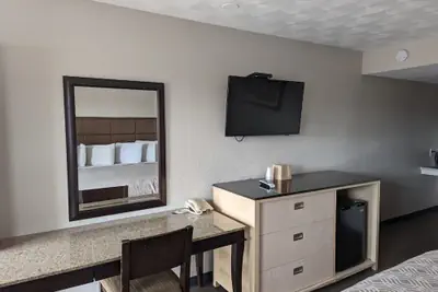 Photo 5 - Budget Inn