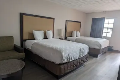 Photo 4 - Budget Inn