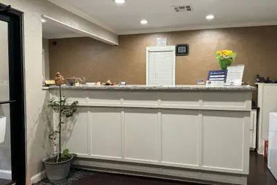 Photo 3 - Hotel 81 El Reno