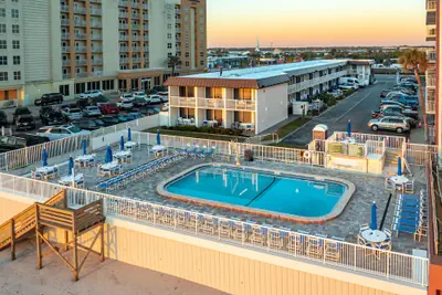 Photo 2 - Fantasy Island Resort, Daytona Beach Shores