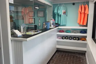Photo 3 - The Beach House Motel & Suites