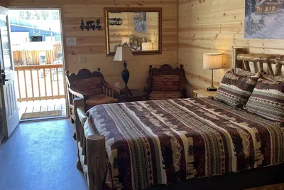 Photo 3 - The Gold Mine Hotel