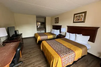 Photo 5 - Heritage Inn Milledgeville GA
