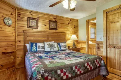 Photo 3 - Enchanted View Lodge 3 Bedroom Cabin by RedAwning
