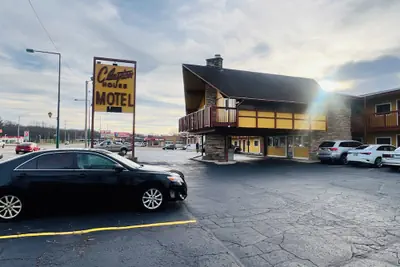 Photo 2 - Clayton House Motel