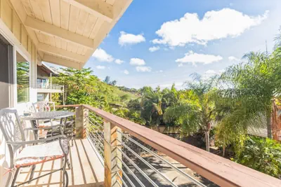Photo 2 - Cozy Sunset Views W/ Lanai - Close To Beach 1 Bedroom Home by RedAwning