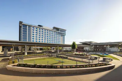 Photo 2 - Hilton BNA Nashville Airport Terminal