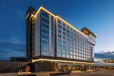 Photo 2 - Hilton BNA Nashville Airport Terminal