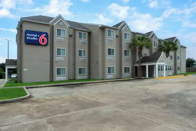 Photo 2 - Studio 6 Suites - Breaux Bridge, La