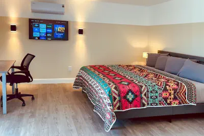 Photo 3 - White Orchid Apartments