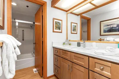 Photo 4 - Ridgepoint 3 Bedrooms RGT-117 by KBM