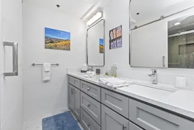 Photo 5 - Ridgepoint 3 Bedrooms RGT-117 by KBM