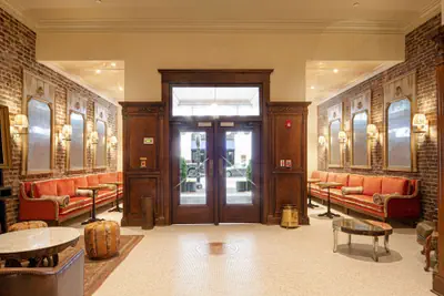 Photo 2 - Hotel Cleo, Knoxville Downtown, a Tribute Portfolio Hotel
