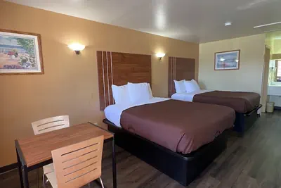 Photo 5 - Executive Inn & Suites Near Lackland AFB