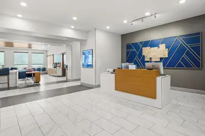 Photo 4 - Holiday Inn Express Asheville Woodfin by IHG