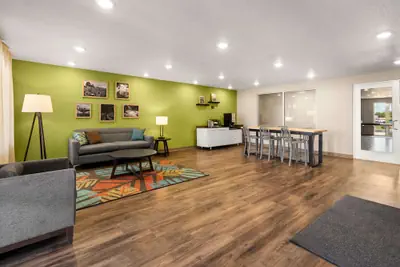 Photo 3 - Woodspring Suites Bowling Green I-65