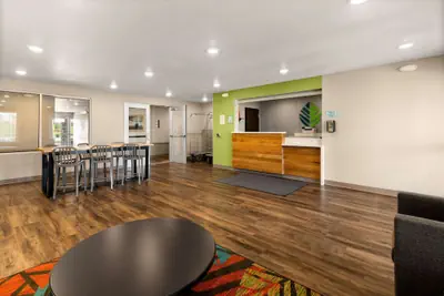 Photo 4 - Woodspring Suites Bowling Green I-65