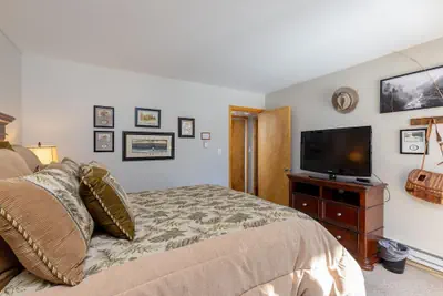Photo 5 - 1076 Wild Irishman 2 Bedroom Condo by RedAwning
