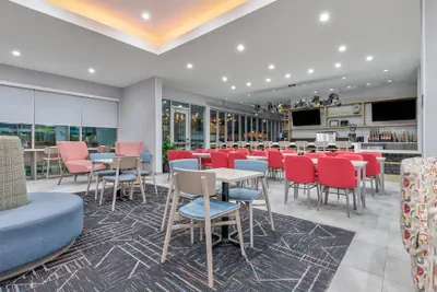 Photo 3 - Home2 Suites by Hilton Paris