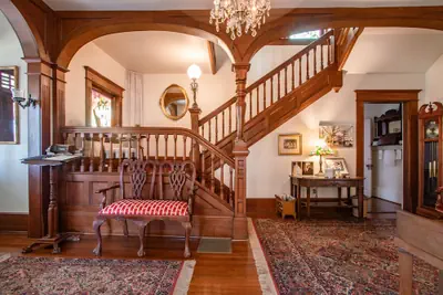 Photo 4 - The Oaks Victorian Inn