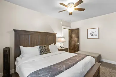 Photo 5 - The Yellowstone Hideaway Unit B
