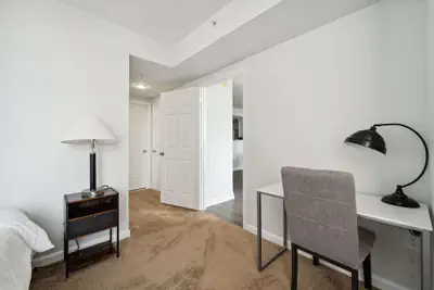 Photo 5 - 2BR Luxury City Suite With Gym & Pool