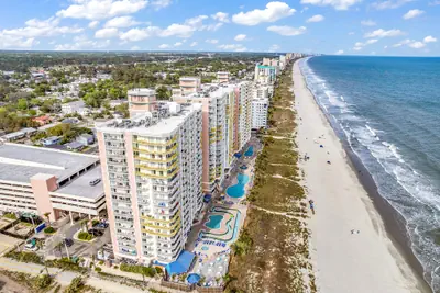 Photo 2 - Baywatch Resort Oceanfront Dream Maker
